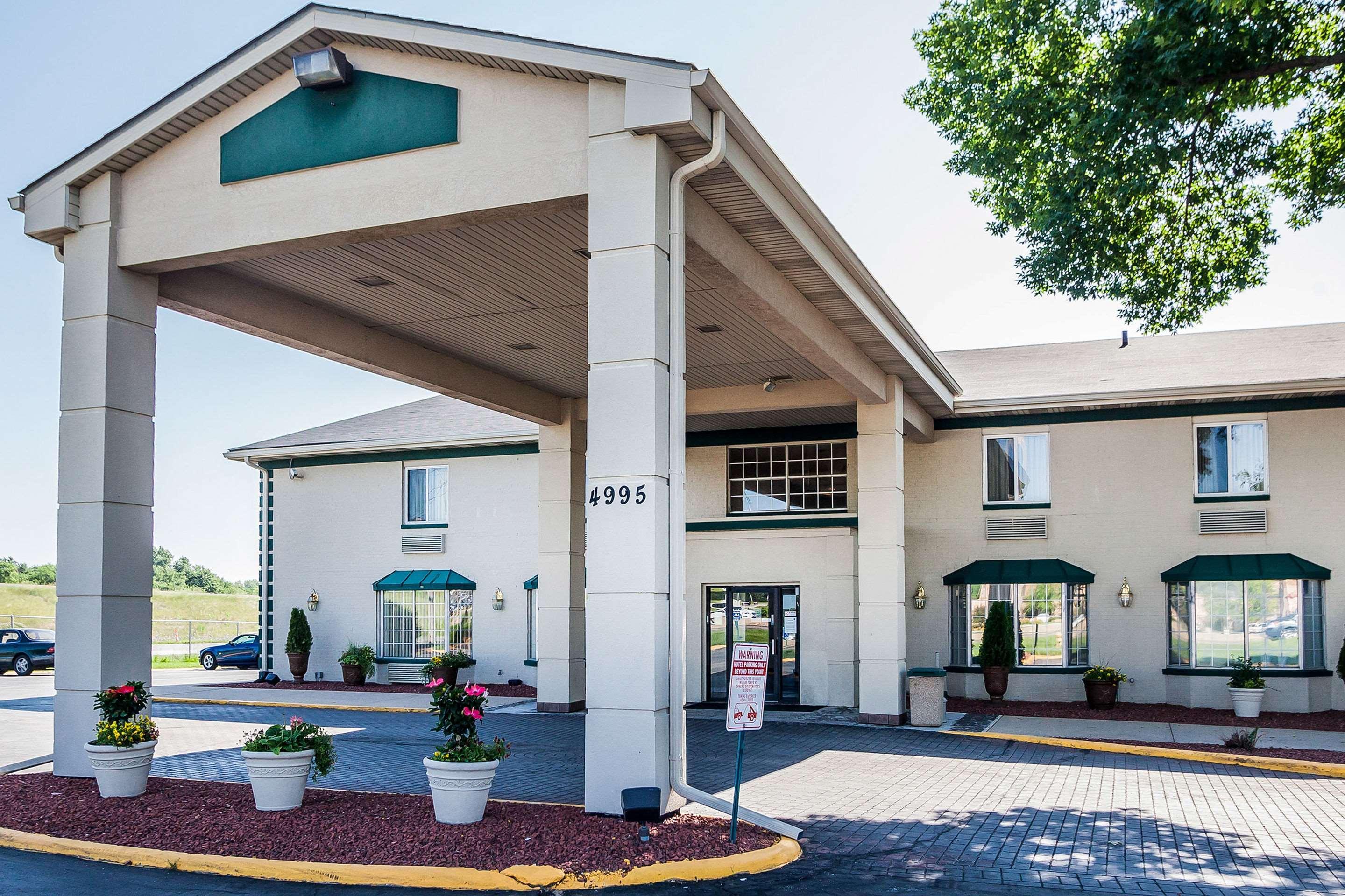 Quality Inn & Suites Des Moines - Merle Hay Road Urbandale Eksteriør bilde