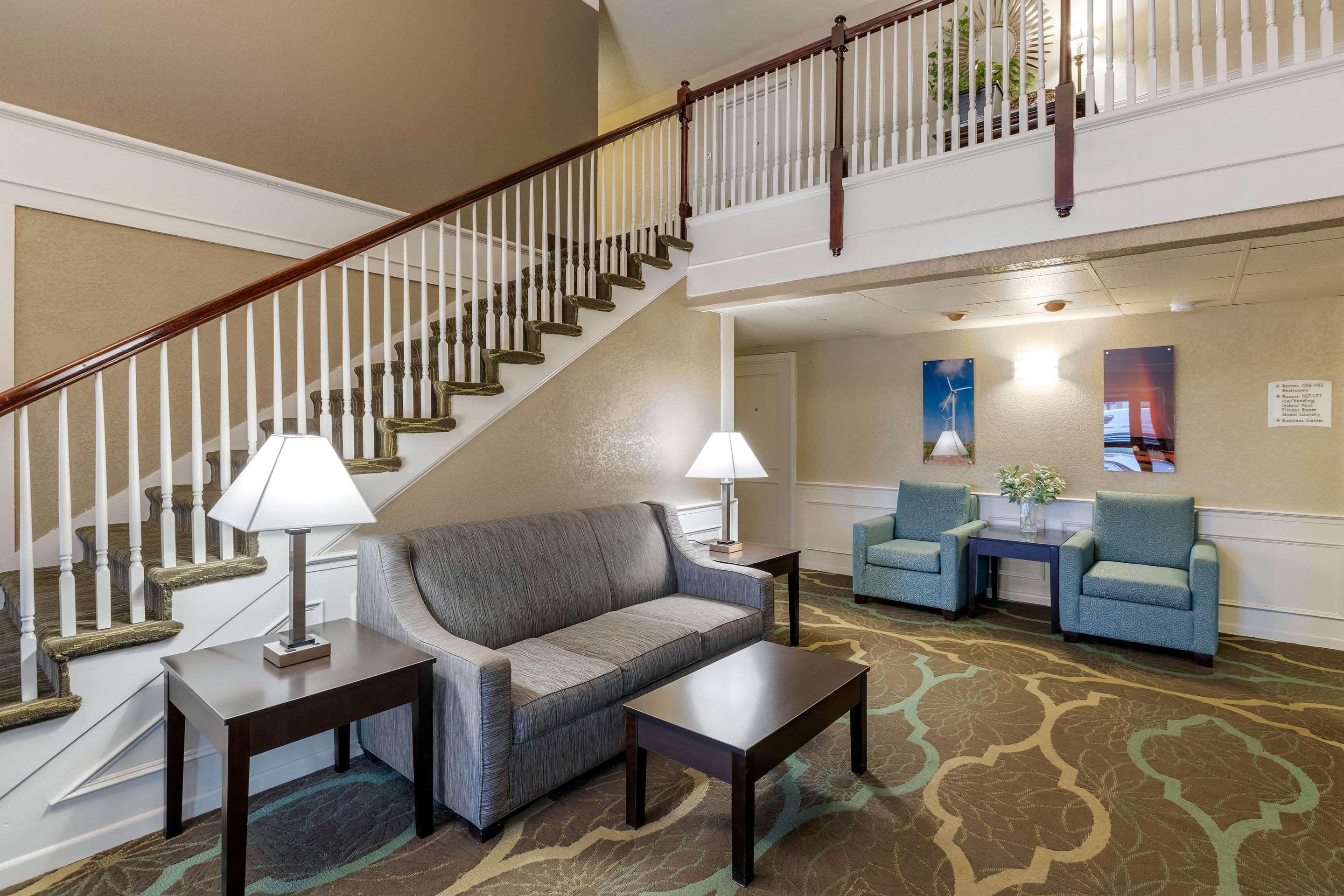 Quality Inn & Suites Des Moines - Merle Hay Road Urbandale Eksteriør bilde