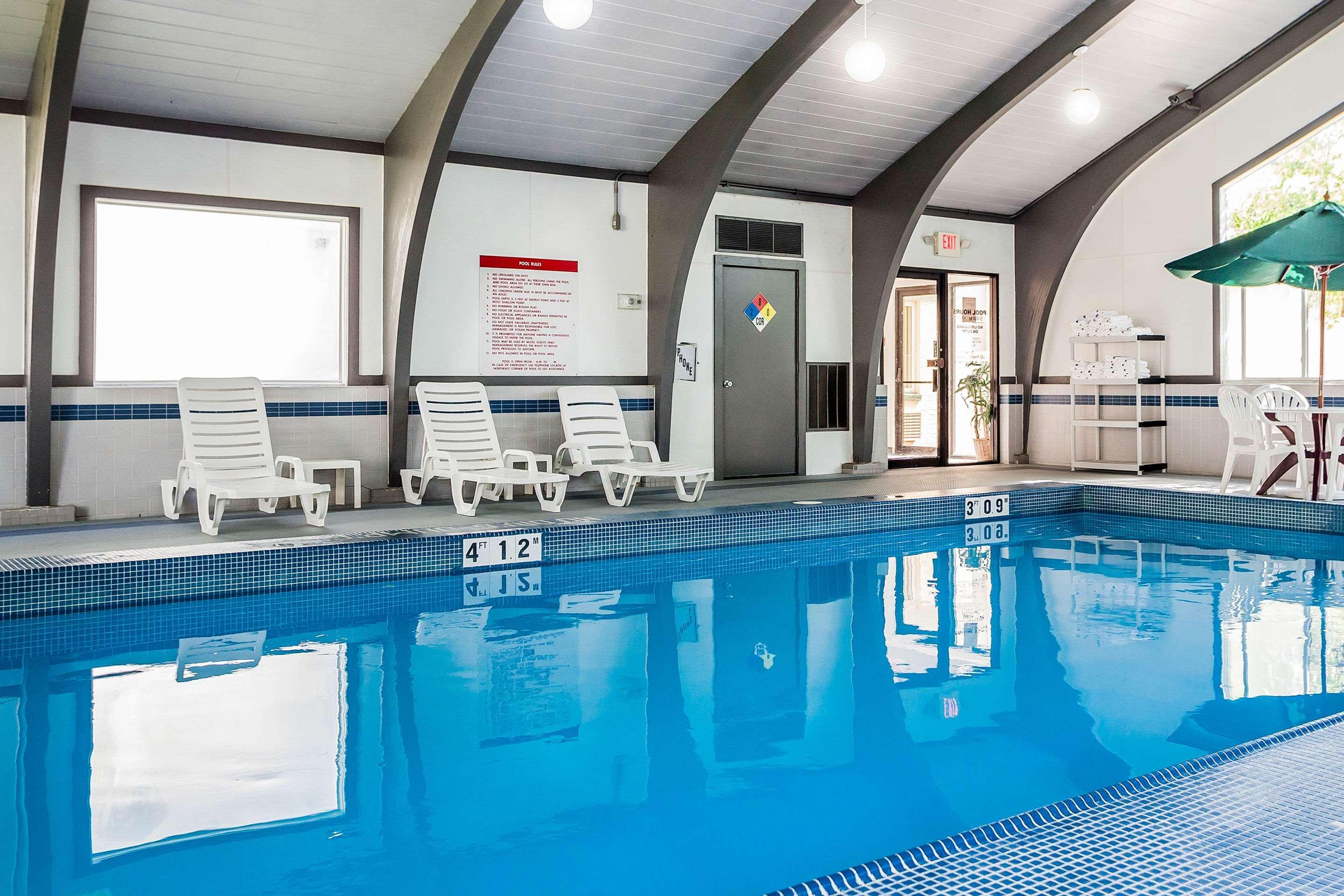 Quality Inn & Suites Des Moines - Merle Hay Road Urbandale Eksteriør bilde